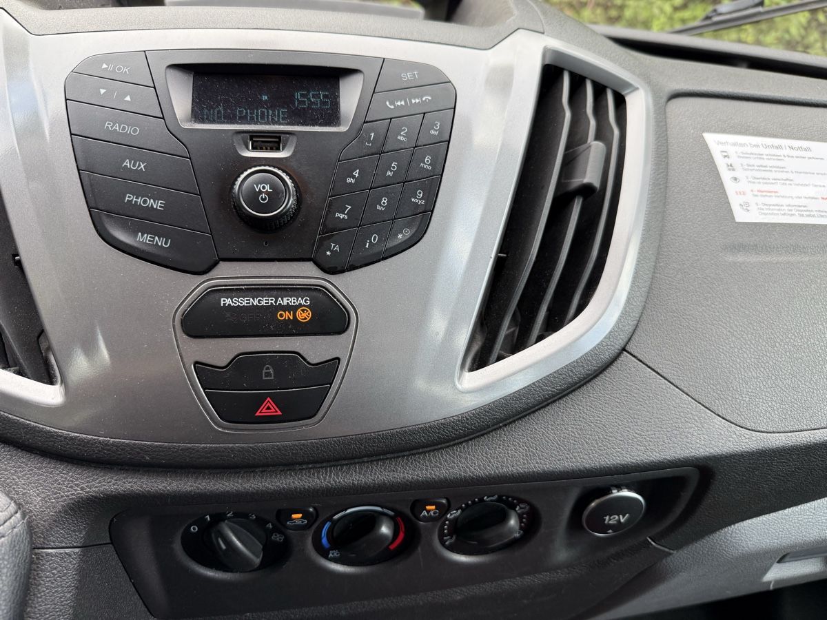 Ford Veicoli commerciali: Ford Transit mit 12 Sitzplätzen – Usato da Dietlikon venduto da Maximum0123 9