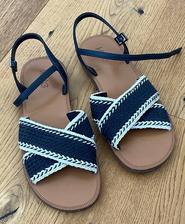 Schuhe für Mädchen: Sandalen Mädchen 36 – Gebraucht aus Root von quartz1970