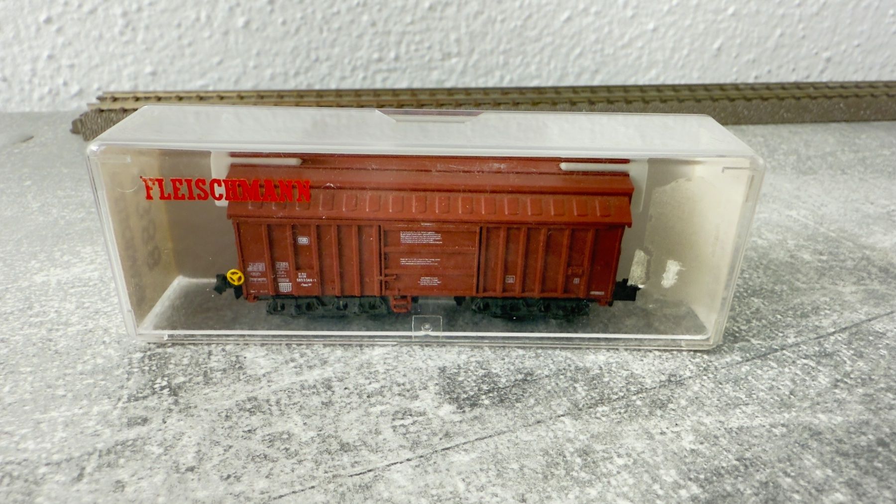 Fleischmann Modellini di ferrovie: Fleischmann Güterwagen Spur N in OVP – Usato da Schlieren venduto da rat_lq6b 6