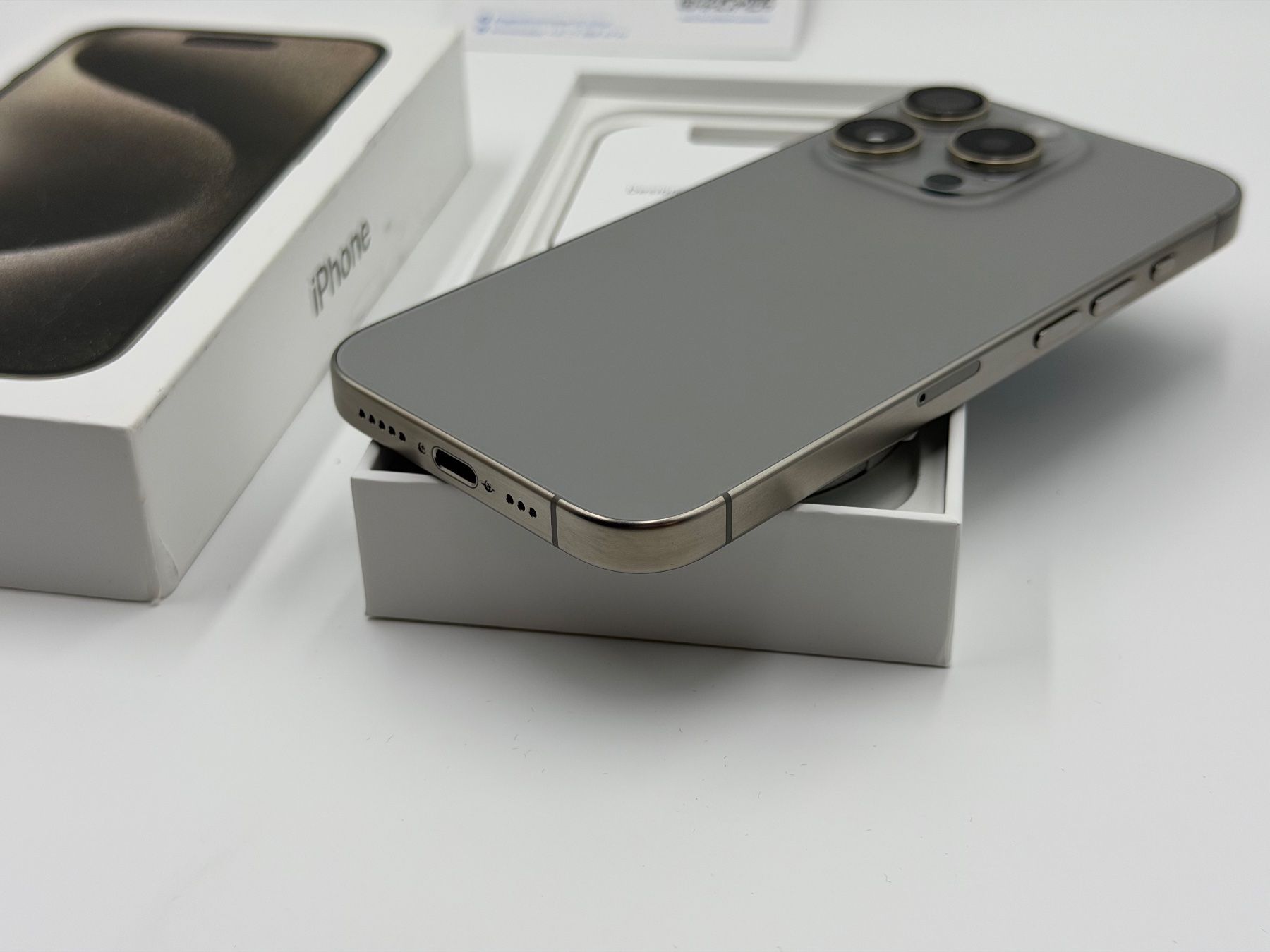 Apple Handys / Smartphones: iPhone 15Pro 256gb Titanium Batterie 100% – Neu (gemäss Beschreibung) aus Chur von ReplaceHub 2