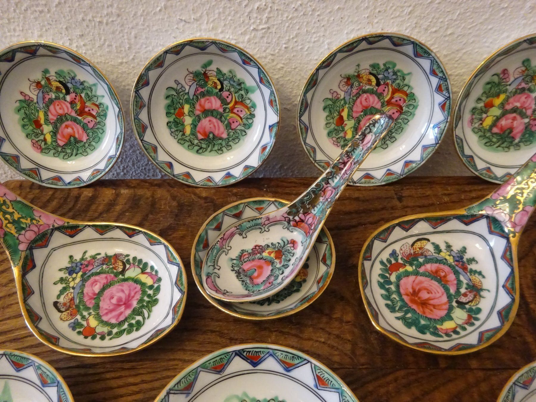 Piatti: Vintage Service Schmetterling - China – Usato da Esslingen venduto da eintagammeer 1