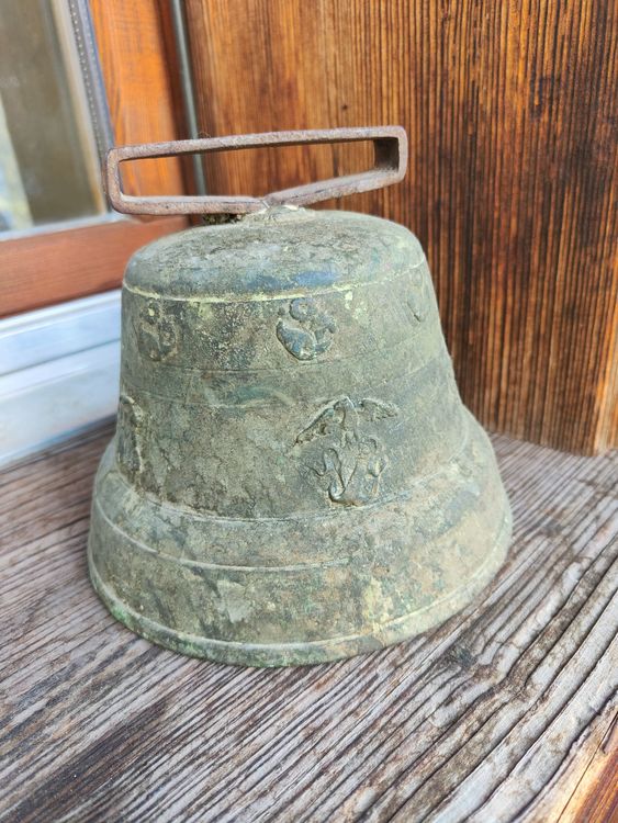 Ancienne Cloche Vintage En Métal - Hauteur 17cm