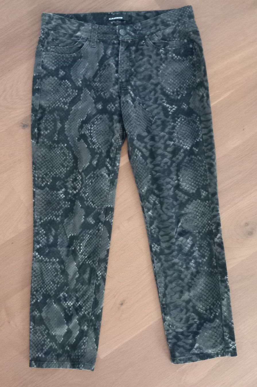 Cambio Pantaloni: Animal Print Snake Hose Cambio Gr. 38 – Usato da Nottwil venduto da cecilia44 1
