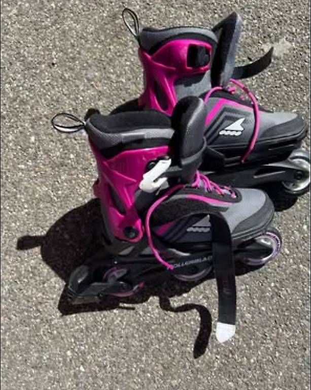 Pattini in linea & Pattini a rotelle: Rollerblades grösse 28-32 – Usato da Hinwil venduto da Leebee5