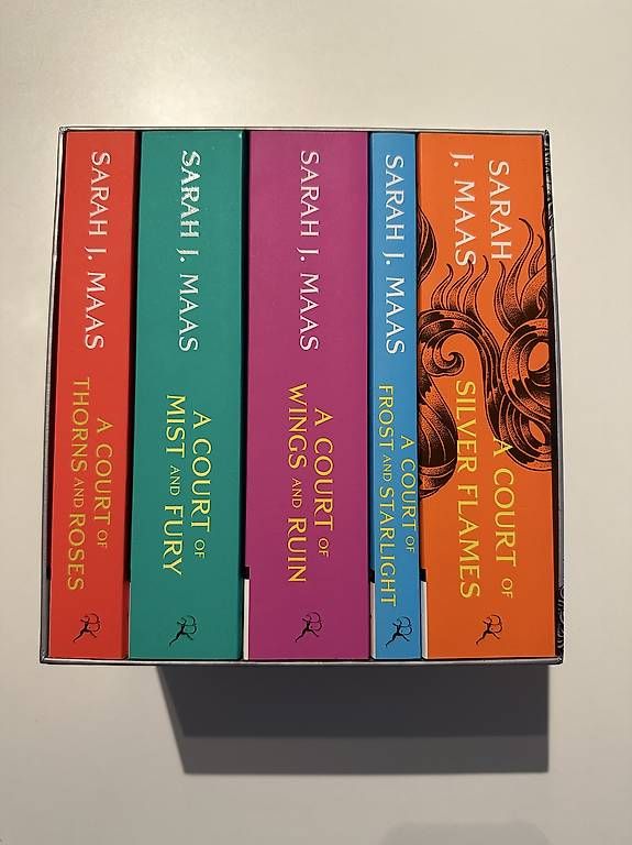 Bücher: ACOTAR Box Set Englisch – Gebraucht aus Olten von sar_975n 1