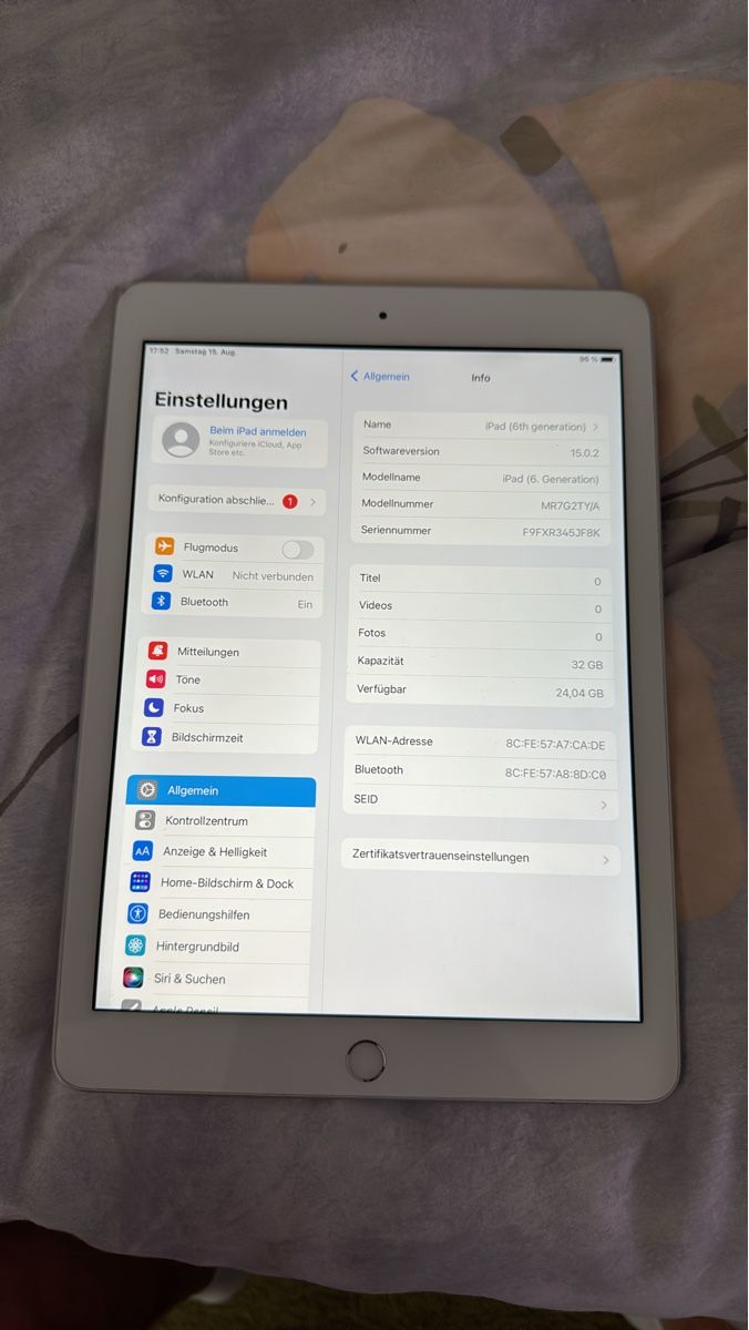 Apple Tablet PC: Apple iPad 6. Generation 32 GB gebraucht – Gebraucht aus Olten von HoYa01 1