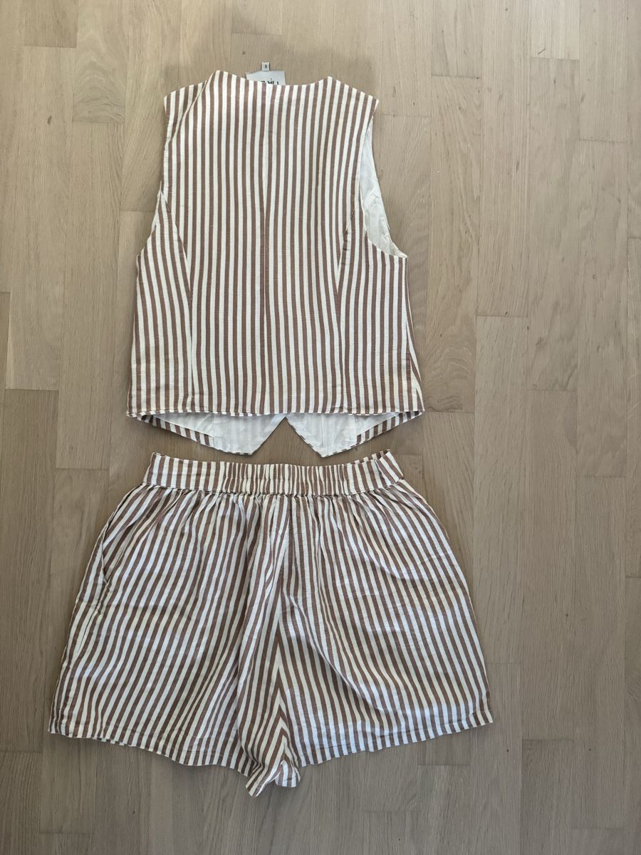 Kleiderpakete: TALA striped vest & shorts set size S – Gebraucht aus Dübendorf von ClaraS. 2