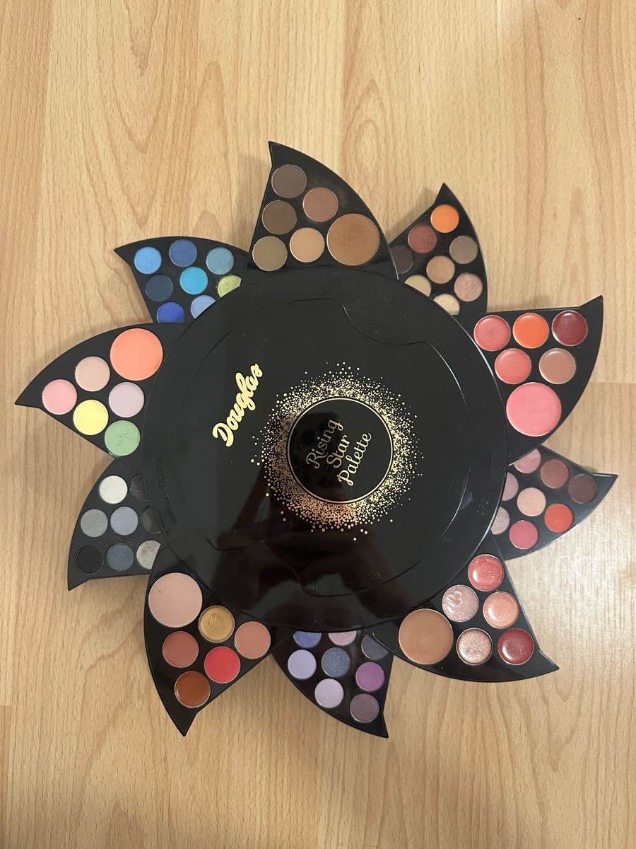 Douglas Make-up: Douglas - Rising Star Palette – Usato da Frauenfeld venduto da vanyllua