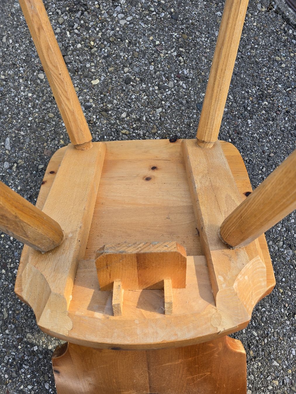 Sedie: Rustikaler Holzstuhl mit Lochmuster - Einzigartiges Design! – Usato da Mettlen venduto da elios0888 9