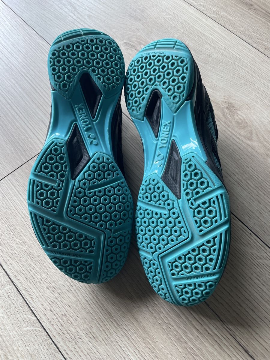 Scarpe da uomo: Hallen - Turnschuhe Yonex – Usato da Zimmerwald venduto da fuerue 2