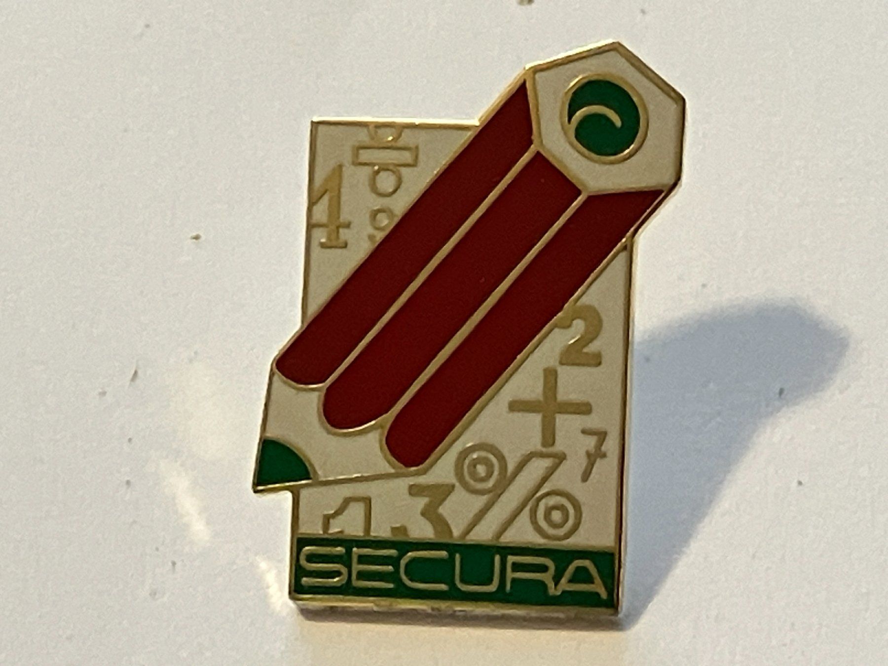 Plaketten & Abzeichen: 1 Pin Secura – Gebraucht aus Basel von djwwpp