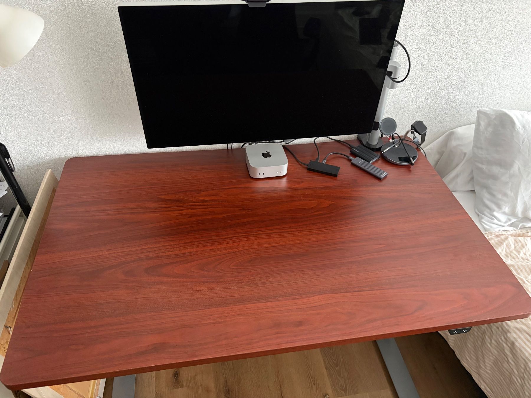 Schreibtische: Höhenverstellbarer Bürotisch – Gebraucht aus Luzern von Aceleo 1