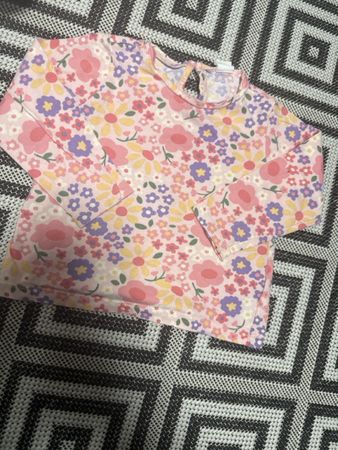 Süesses Baby Shirt, Grösse 80, Langarm, Blumenmuster🌸