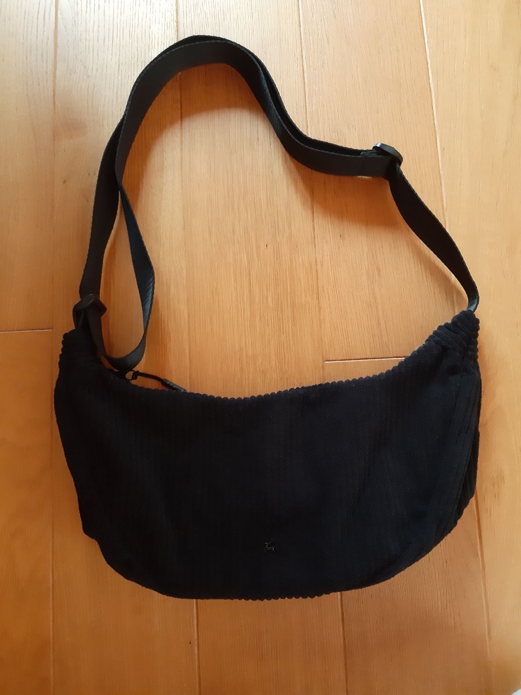 Borse da donna: Umhängetasche Cord – Usato da Guntershausen venduto da Senn01