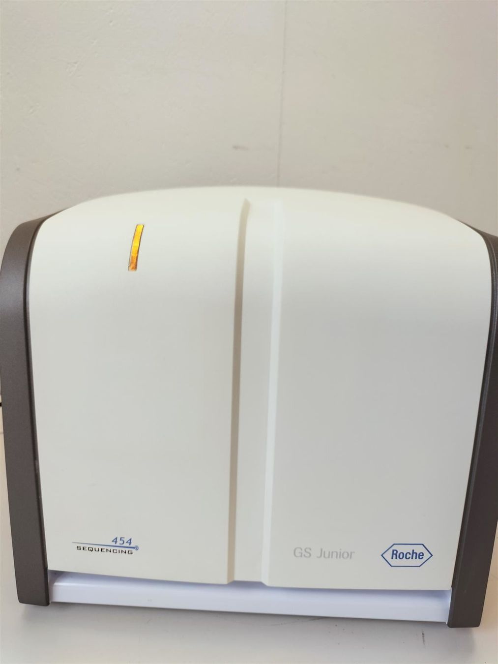 Accessori da laboratorio: Roche Gs Junior 454 Genome Sequencer – Usato da Niederdorf venduto da LeptonAG_Labor 1