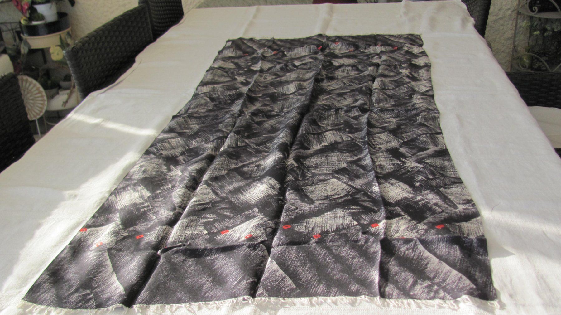 Foulard & Sciarpe: Echarpe en soie naturelle – Usato da Vétroz venduto da magnolia5 1