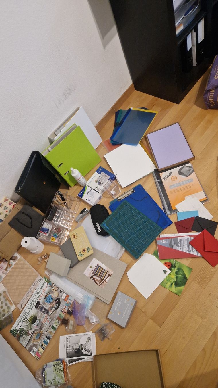 Kit bricolage: Büro & Bastel Set TEILS NEU – Usato da Luzern venduto da Antu92