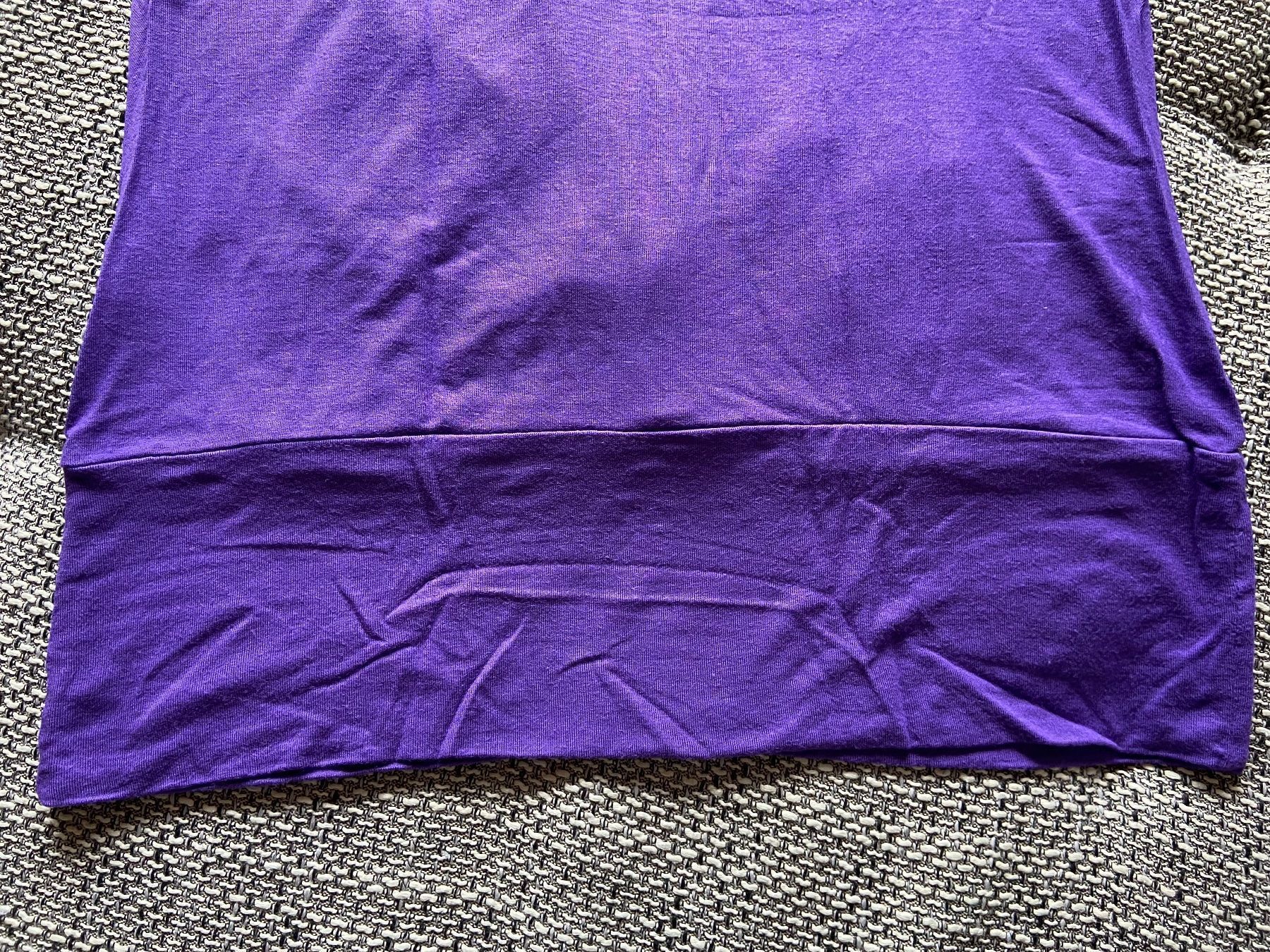T-shirt: T-Shirt violett – Usato da Gommiswald venduto da Aloha.Spirit 6