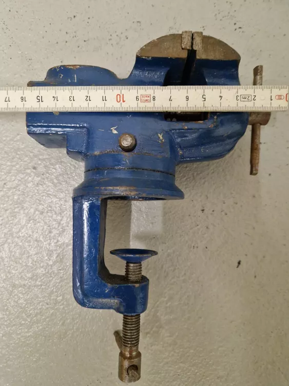 Silverline Schraubstock Mit Drehteller, 125 Mm Backenbreite, 360° Drehbar, Inkl. Amboss & Rohrbacken, 17.5 Kg