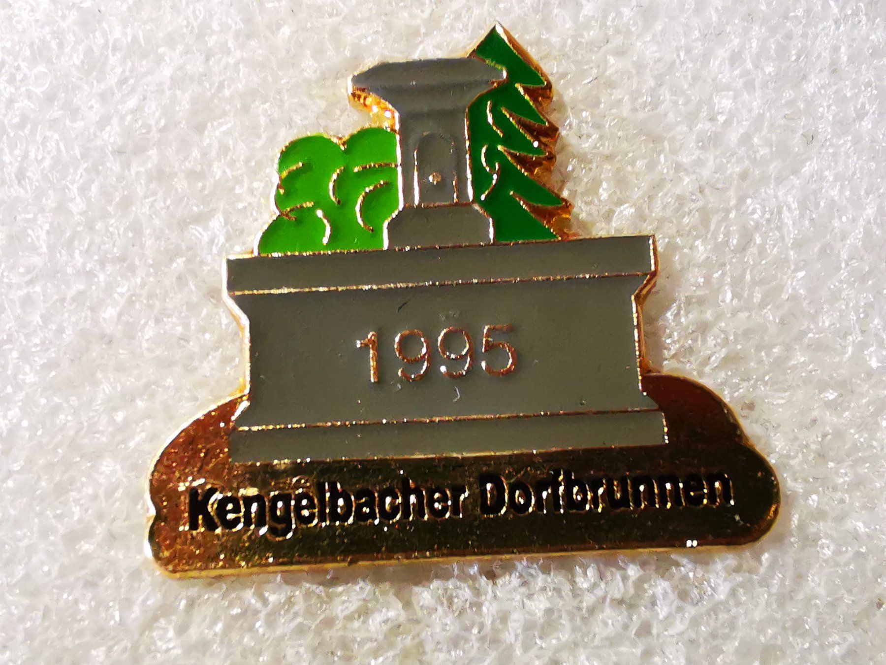 Placchette & Badge: Ansteckpin 86: – Usato da Oppligen venduto da Pin-Fall-Shop