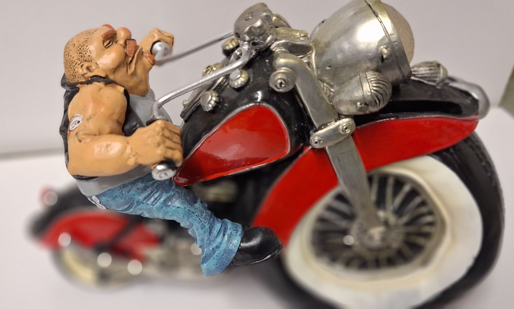 Statuette: Biker Figur mit Kässeli – Nuovo (secondo la descrizione) da Brugg AG venduto da bacbac5757 3