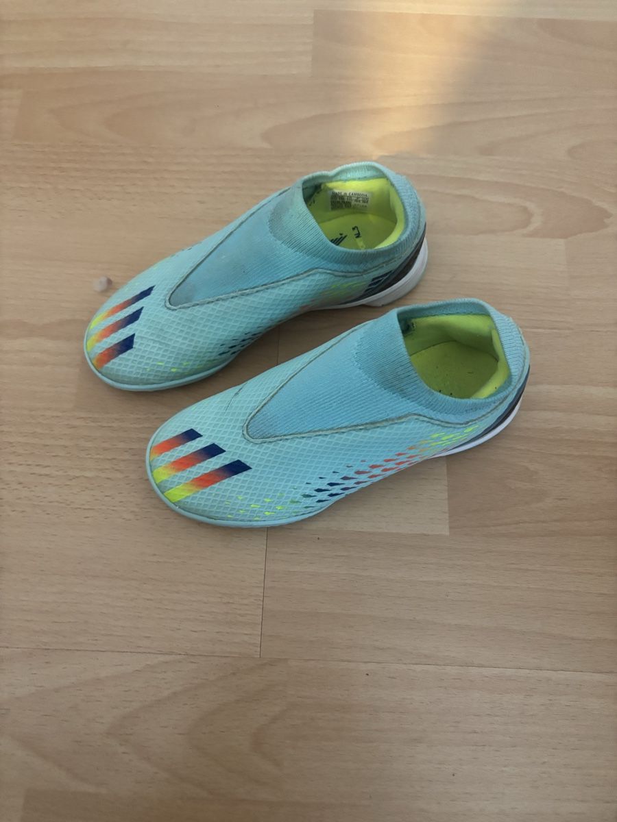 Adidas Scarpe per ragazzi: Fotbal schue adidas – Usato da Escholzmatt venduto da ond_78rj 2
