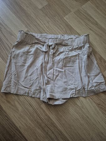 Sommerliche Shorts in beige Gr. 40 Damen