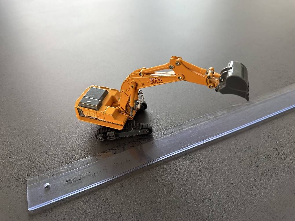 Modellbausätze & Standmodelle: SIKU Hydraulikbagger Liebherr – Gebraucht aus Chur von bb__5j2t 2