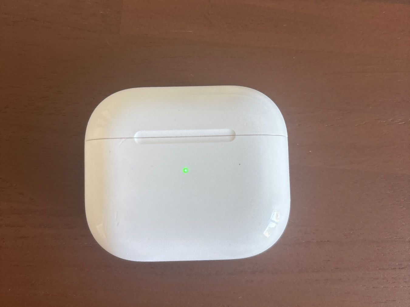 Apple Caricabatterie: AirPods  3. Generation Charging Case Apple – Usato da Zürich venduto da cha_jz8q