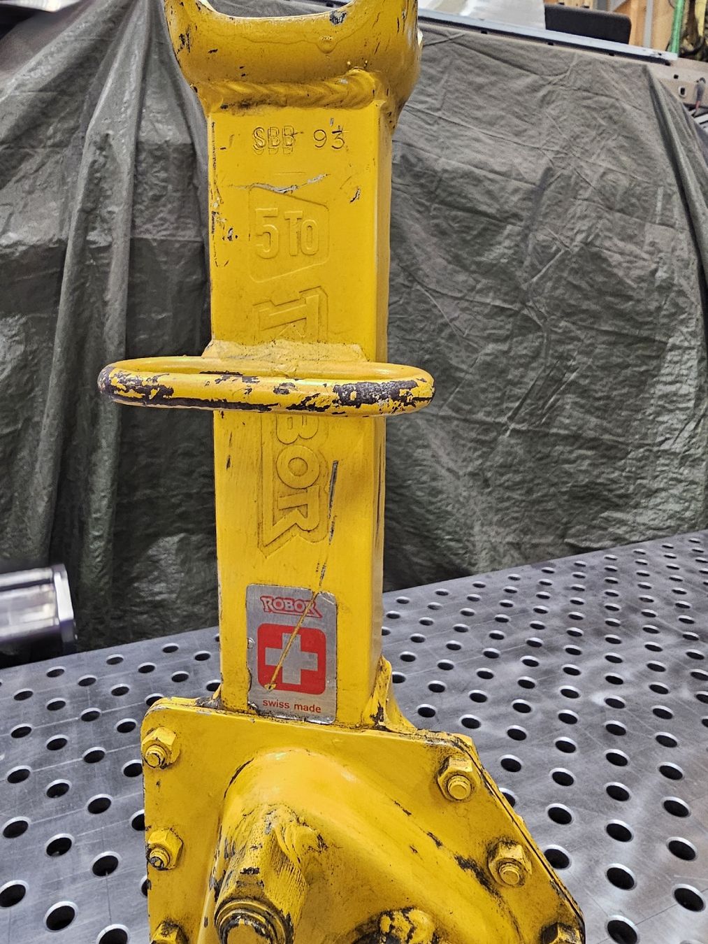 Atlas Copco Tutti gli attrezzi: Fusswinde  Robor 5T – Usato da Emmenbrücke venduto da inf_l8yf 2
