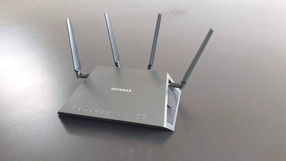WiFi Router NETGEAR NIGHTHAWK AC2600 (Gebraucht) in Olten für CHF 18 ...