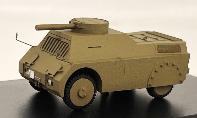 Mowag Panzerattrappe der Schweizer Armee 187 grün Kaufen auf Ricardo