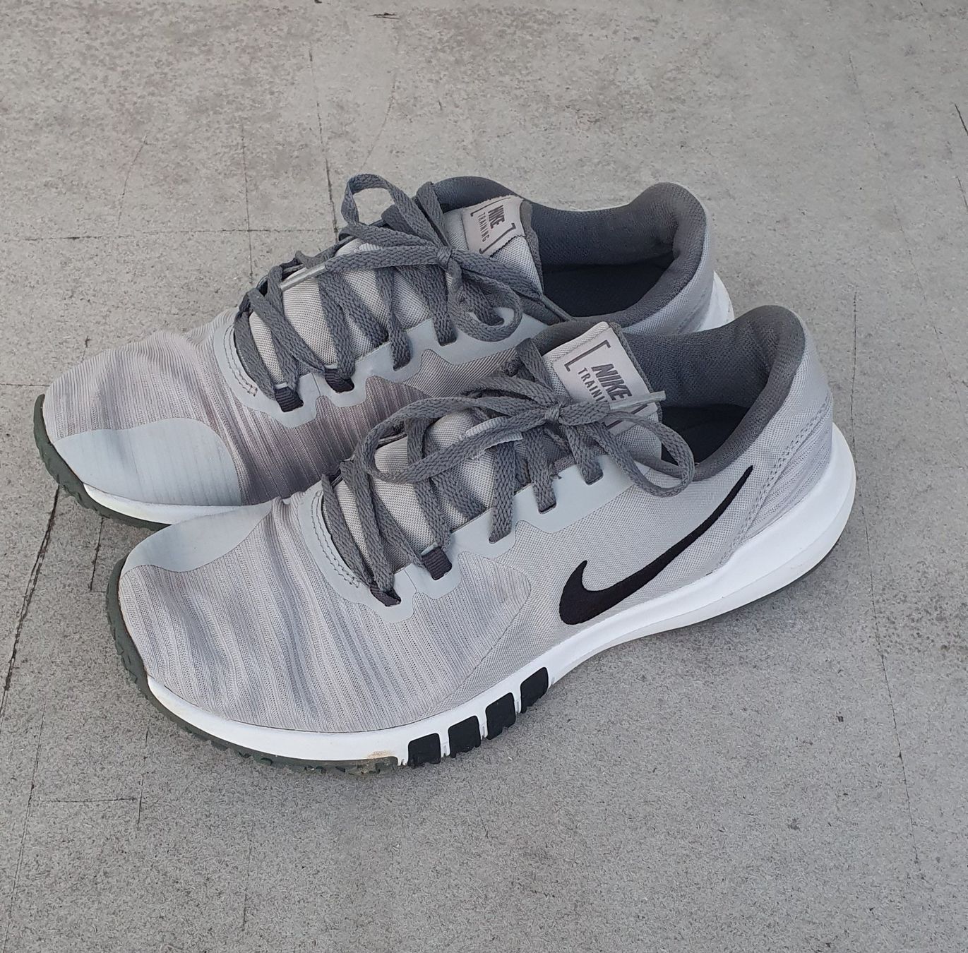 Scarpe da uomo: Nike Flex Control 4 taille 44.5 – Usato da Erde venduto da zakleblanc