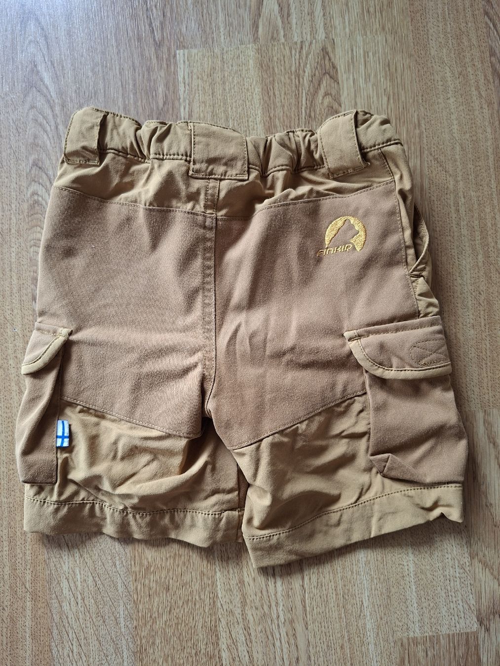 Finkid Pantalons: Finkid Outdoor Shorts – D'occasion à Grünenmatt par princess_ 1