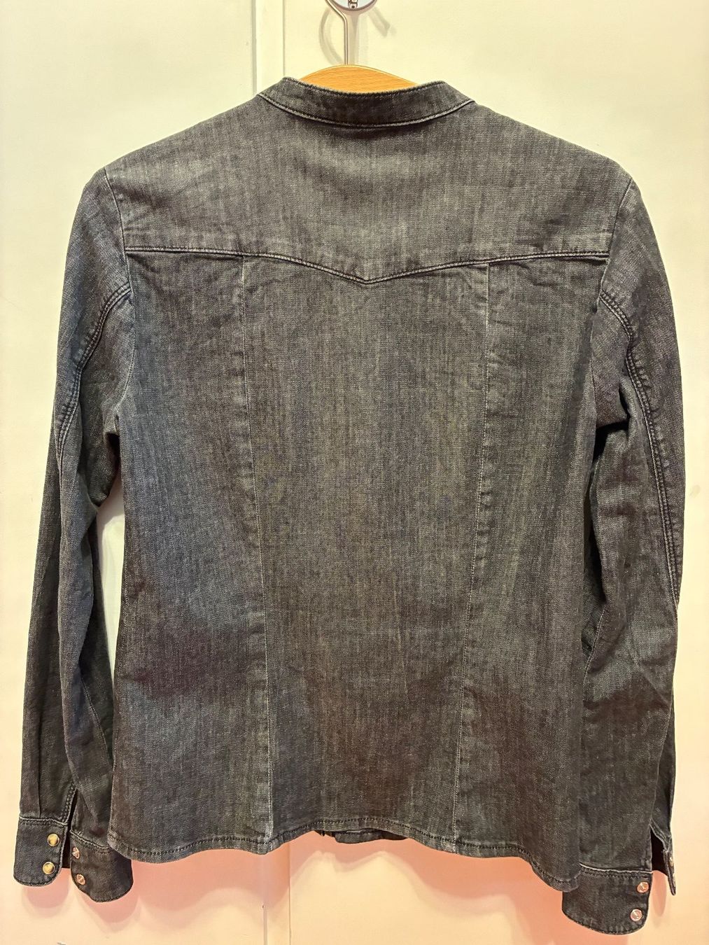 Blusen: Jeanshemd Mustang 38 schwarz/anthrazit – Gebraucht aus Schaffhausen von FannyUsedom 2