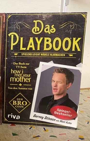 Libri: Bücher einzeln: Wahre Verbrechen/Der Bro Code/Das Playbook – Nuovo (secondo la descrizione) da Deitingen venduto da cor_7h7k