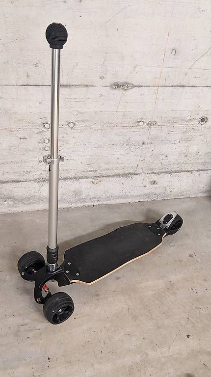 Kickboard: Micro Kickboard Monster "Custom Black" – Usato da Rothenthurm venduto da Rupar77