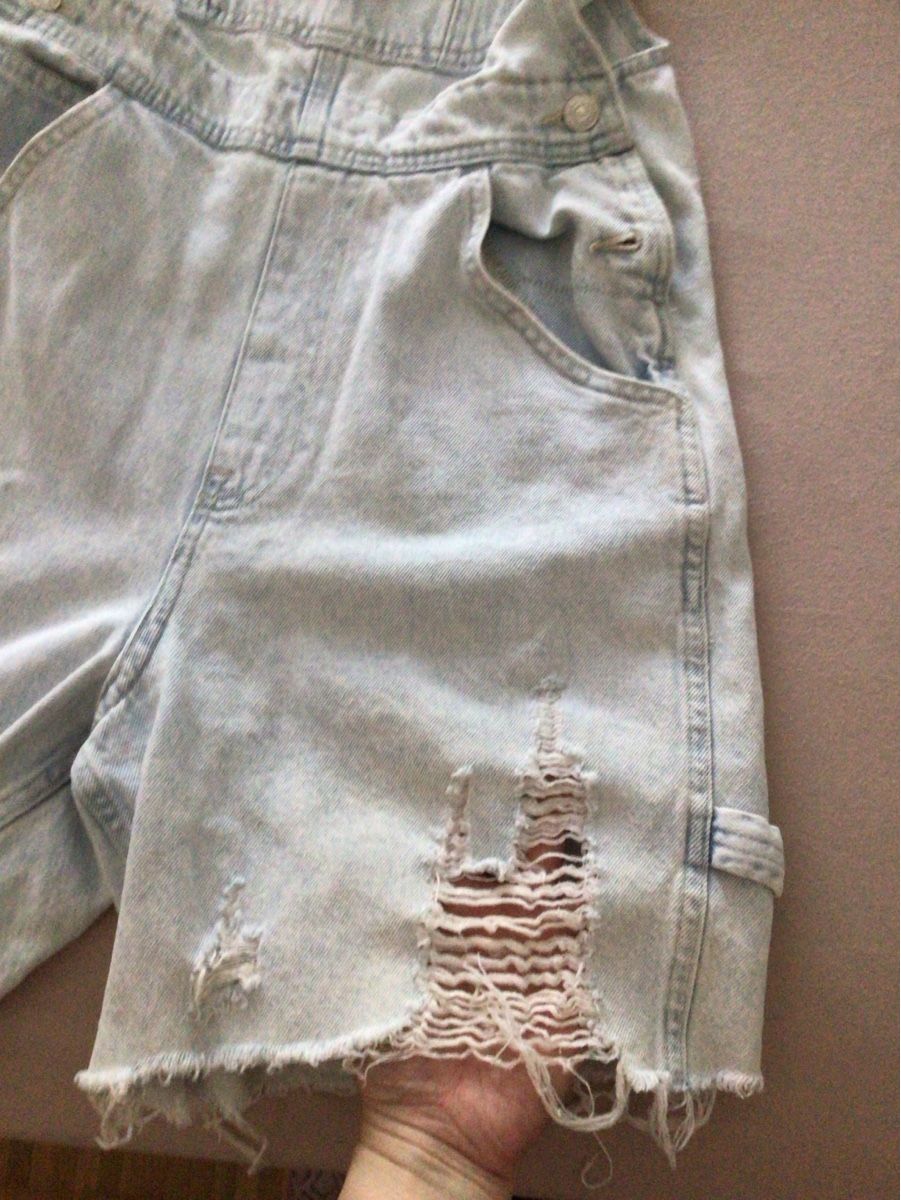 Jeans: Coole kurze Denim Latzhose Gr. M – Usato da Steffisburg venduto da lar_x57s 2