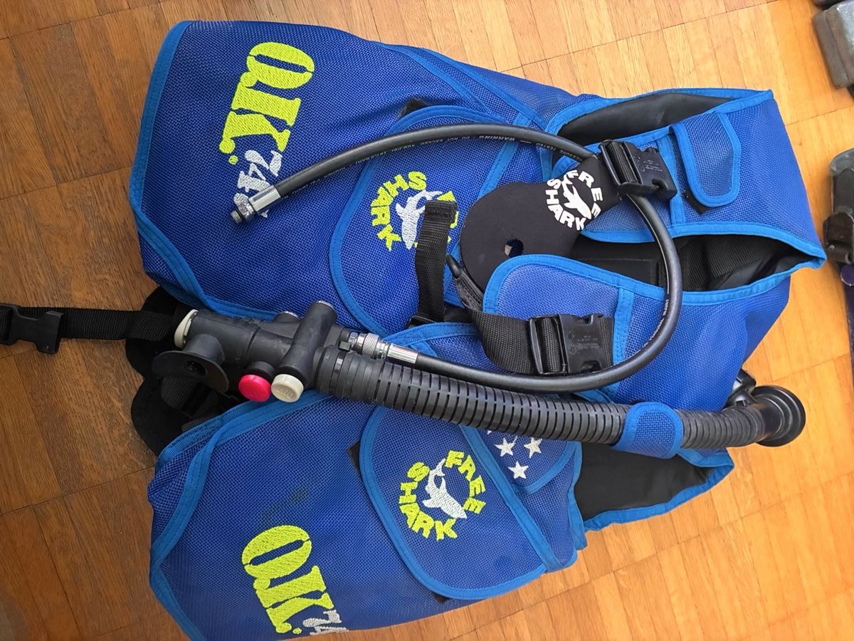 Tauchanzüge: Combinaison de plongée complète – Gebraucht aus etagnières von isoz01 2