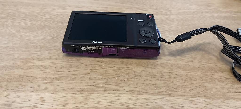 Coolpix Fotocamera: Nikon COOLPIX S3300 – Nuovo (secondo la descrizione) da Erstfeld venduto da tan_ddw8 2