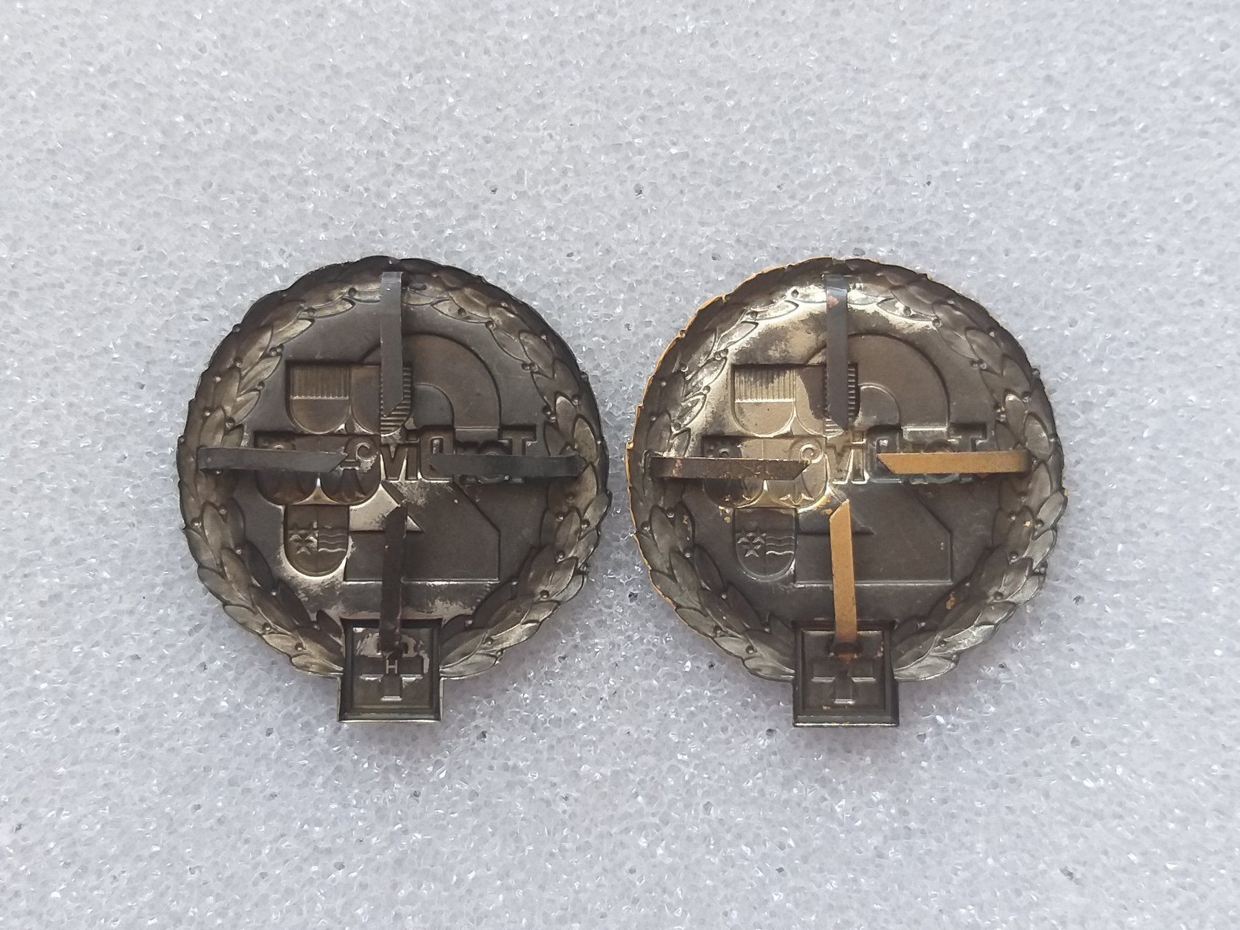 Placchette & Badge: Béretembleme Territorialdivision 2 Set – Usato da Bauma venduto da SwissMilitaria 1