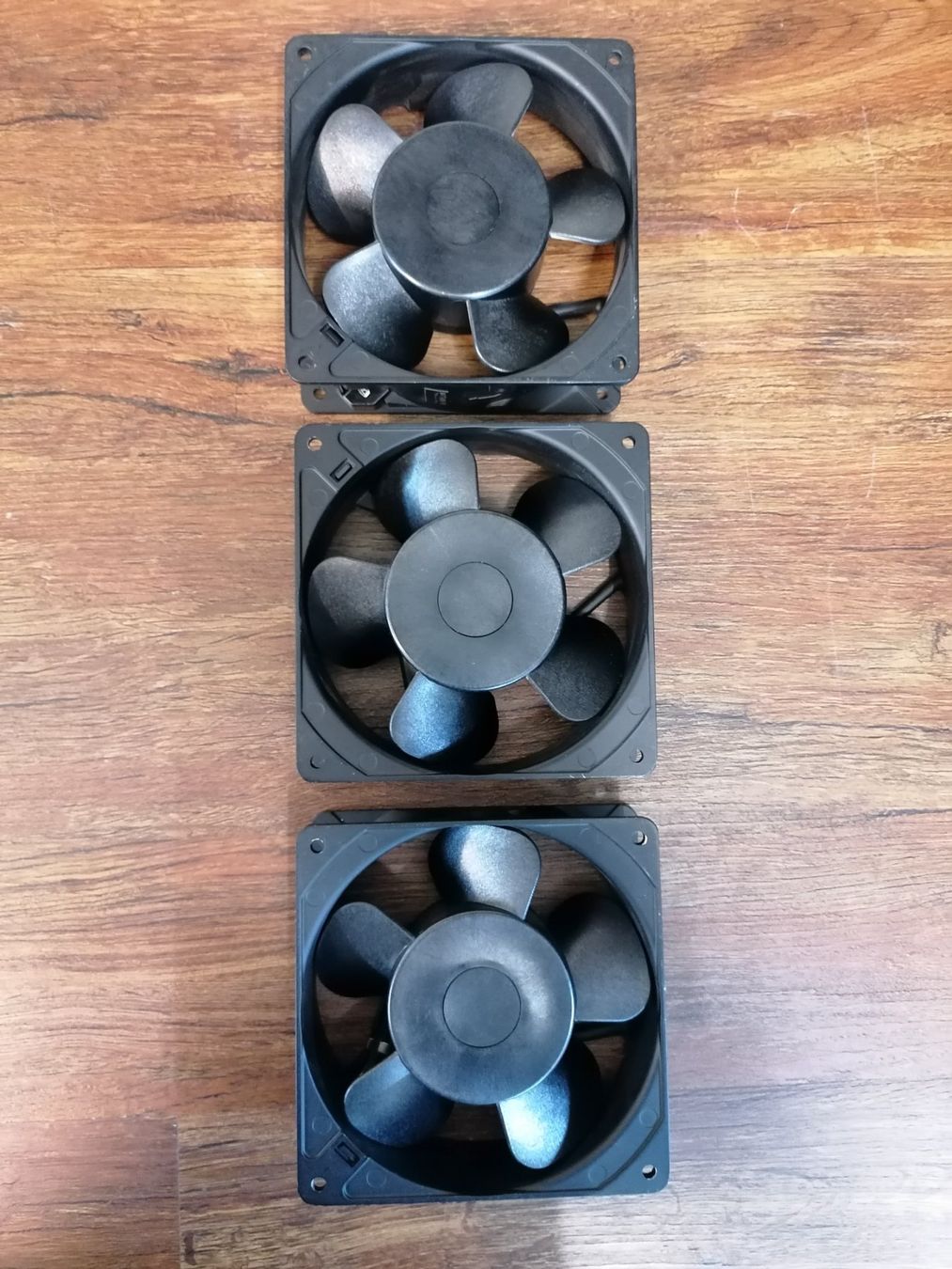 Ventilatoren: Axiallüfter , Ventilatoren, Fan , 3 Stk. – Gebraucht aus Niedergösgen von piccorx5 2