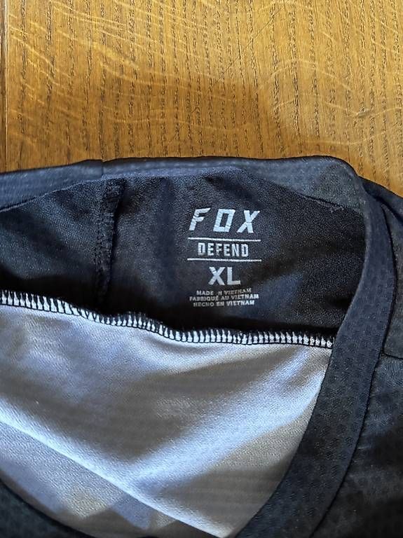 Pullover & Sweatshirts: Fox Mtb Longsleeve – Gebraucht aus Sevgein von jim_tby9 2