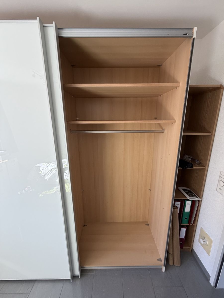 Schränke: Schrank – Gebraucht aus Eglisau von Freshjive 2