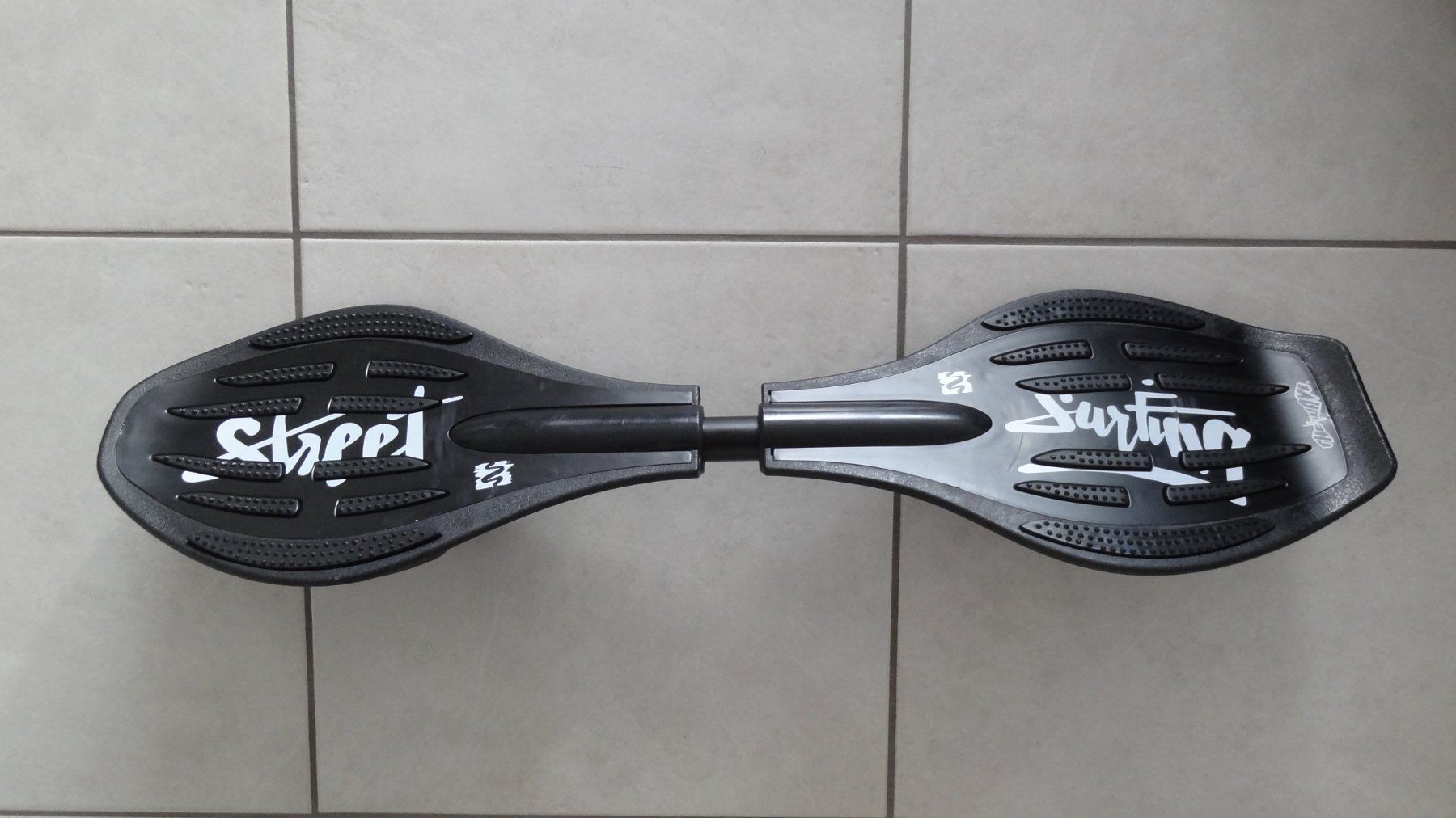 Skateboards: Waveboard, schwarz – Usato da Fahrwangen venduto da floret2
