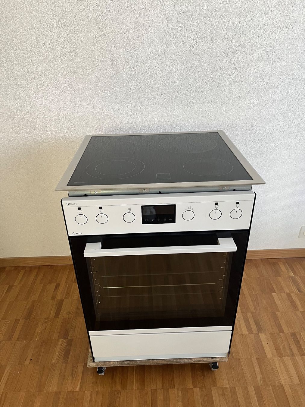 Electrolux Cucine: Top Backofen + Glaskeramik von Electrolux – Usato da bern venduto da sanducci 8