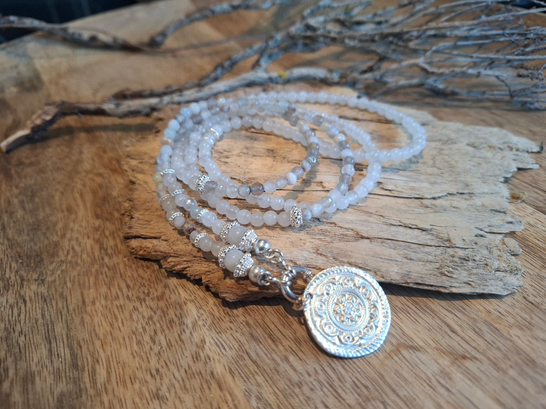 Catenine: SARA - Edelsteinkette - Silber - hellgrau/weiss – Nuovo e nell'imballaggio originale da Mühlethal venduto da nicita-modeschmuck 1