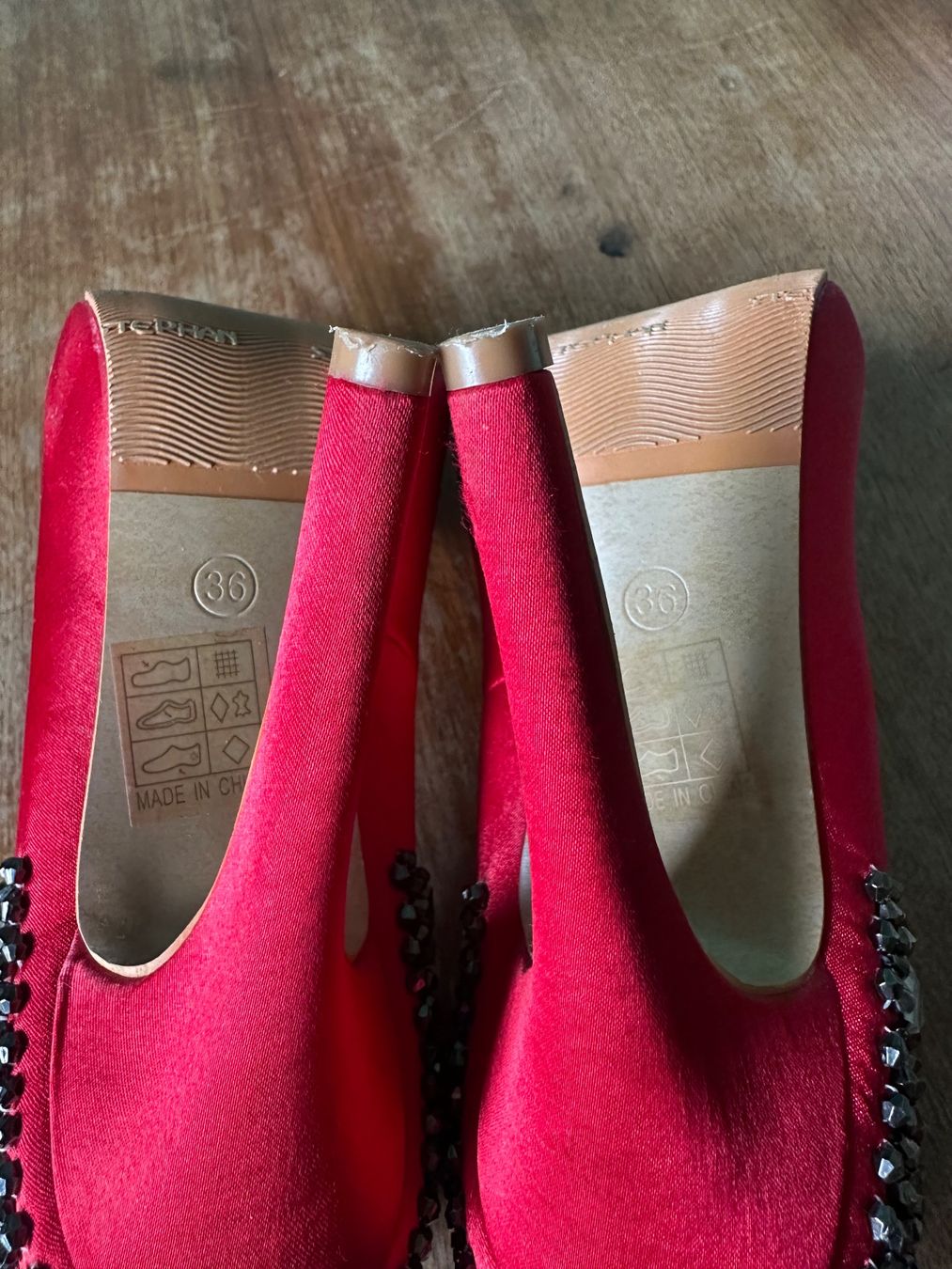 Damenschuhe: Rote Satin High Heels mit Strass Gr. 36👠 – Gebraucht aus bern von Bicicletas-80s-90s 5