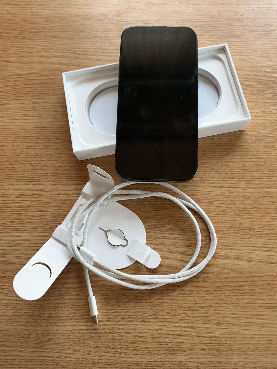 Apple Handys / Smartphones: Iphone16 Pro, 128GB Black Titan – Gebraucht aus Münsingen von Rtampa