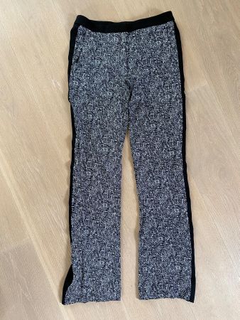 Schwarz-weisse Hosen Marke Sandro Grösse 36